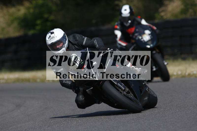 /Archiv-2023/28 05.06.2023 Moto Club Anneau du Rhin/vert-medium/10